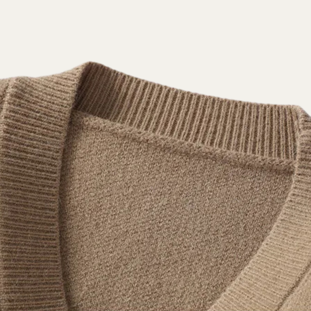 Freja Andersen | Herre strikket cardigan - afslappet V-hals knap Down