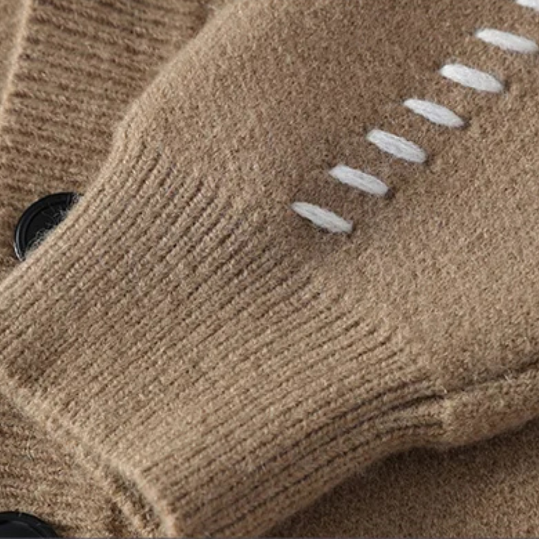 Freja Andersen | Herre strikket cardigan - afslappet V-hals knap Down