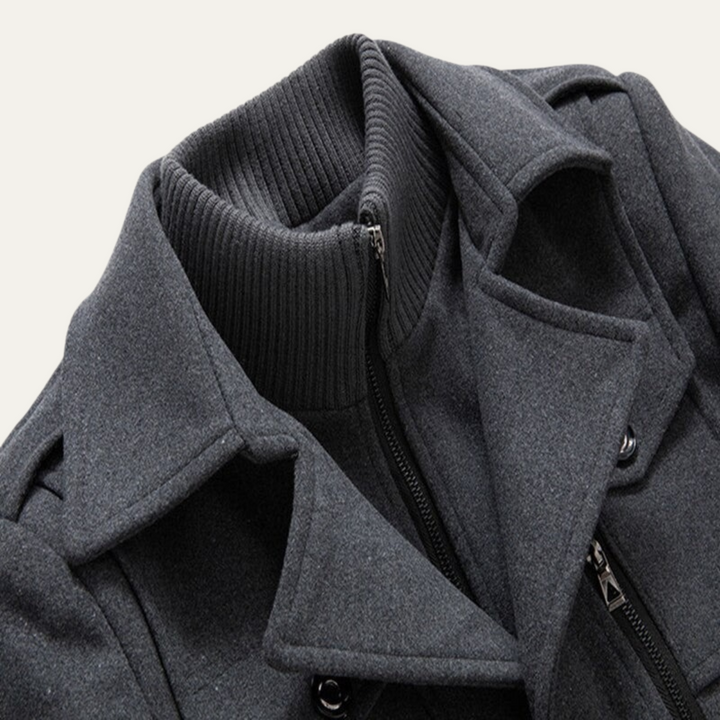 Freja Andersen | Herre stilren vinter trenchcoat med stående krave