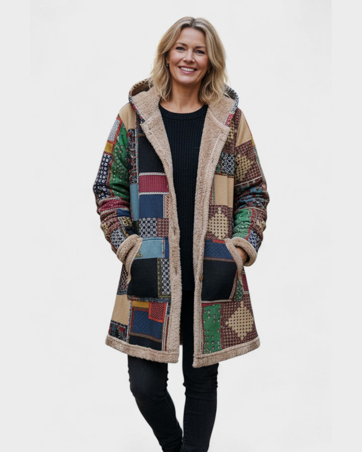 Freja Andersen | Jordnær Patchwork Hyggelig Hættejakke