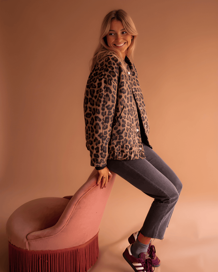 Freja Andersen | Leopard Bomberjakke