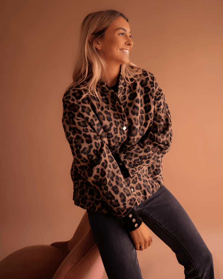 Freja Andersen | Leopard Bomberjakke