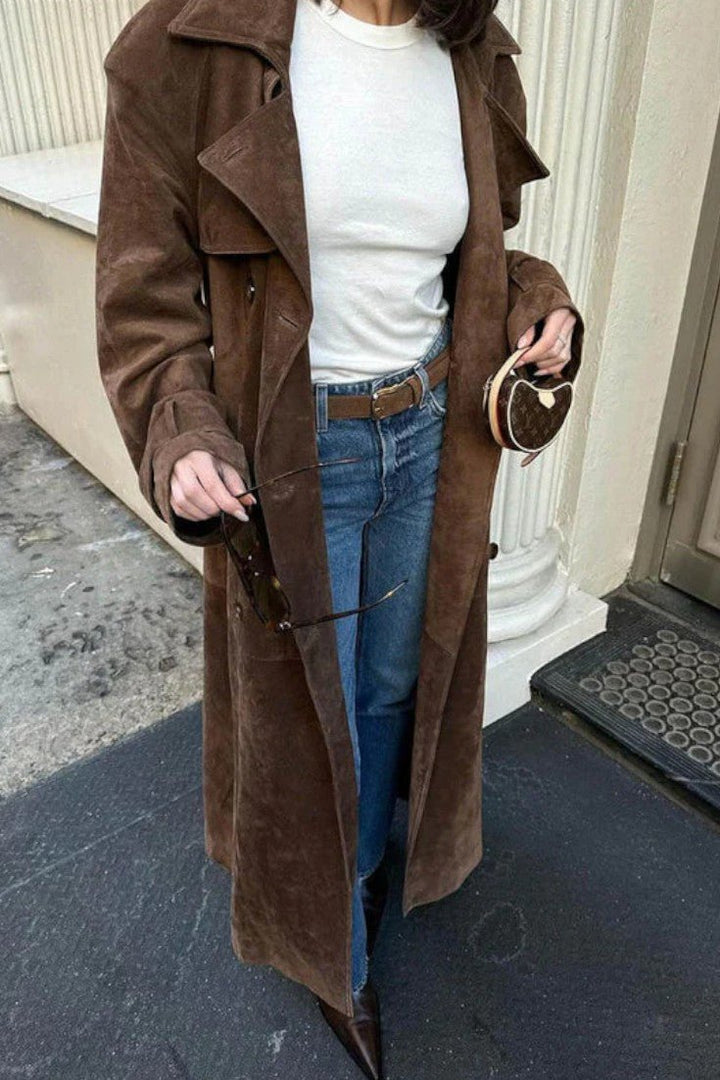 Freja Andersen | Elegant ruskindstrenchcoat