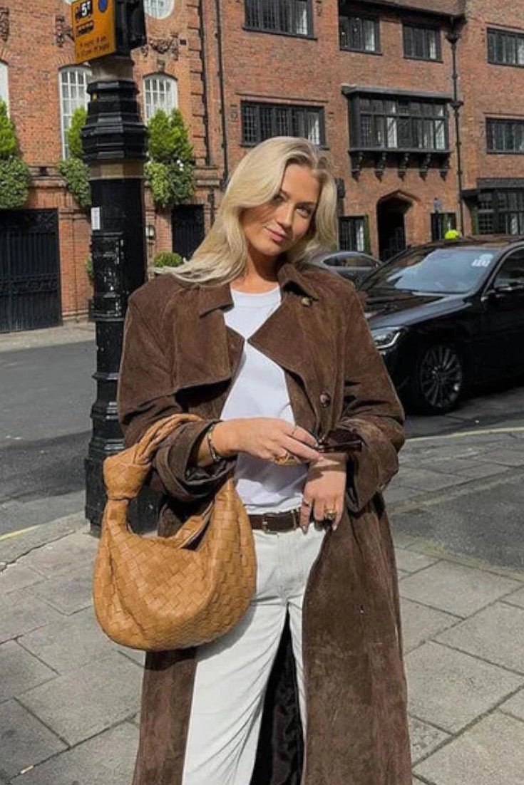 Freja Andersen | Elegant ruskindstrenchcoat